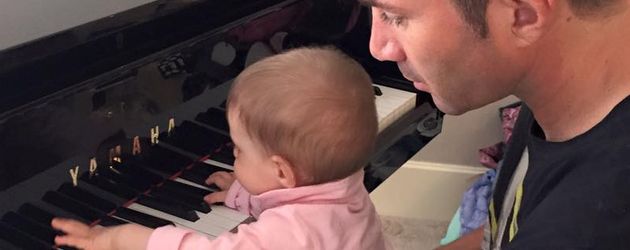 Sophia Cordalis und Lucas Cordalis am heimischen Klavier Sophia Cordalis und Lucas Cordalis am heimischen Klavier