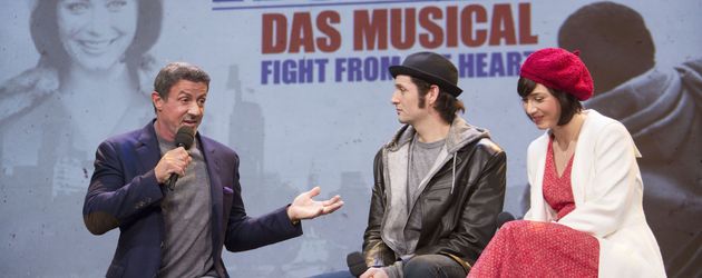 Sylvester Stallone und zwei Darsteller des Musicals "Rocky" Sylvester Stallone und zwei Darsteller des Musicals "Rocky"