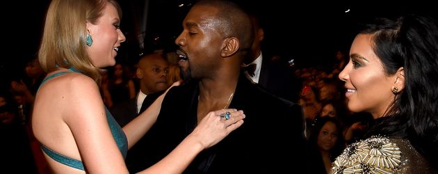 Taylor Swift, Kanye West und Kim Kardashian bei den 57. GRAMMY-Awards 2015 Taylor Swift, Kanye West und Kim Kardashian bei den 57. GRAMMY-Awards 2015