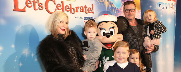 Tori Spelling & ihre Familie besuchen Disney on Ice Tori Spelling & ihre Familie besuchen Disney on Ice