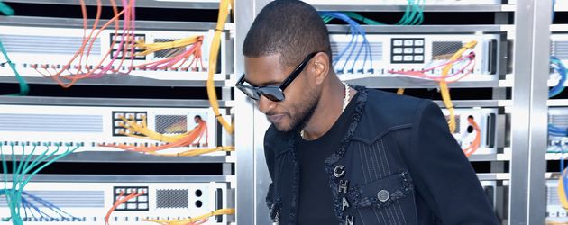 Usher bei der Pariser Fashion Week 2017 Usher bei der Pariser Fashion Week 2017